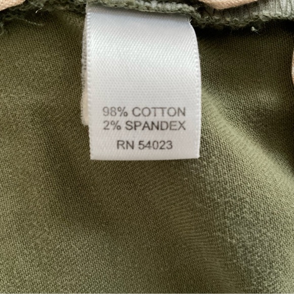 Banana Republic Roll Up Chino Short Sz 0 Olive Green Weekender Preppy - Picture 11 of 12